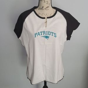 Patriots T shirt for her.